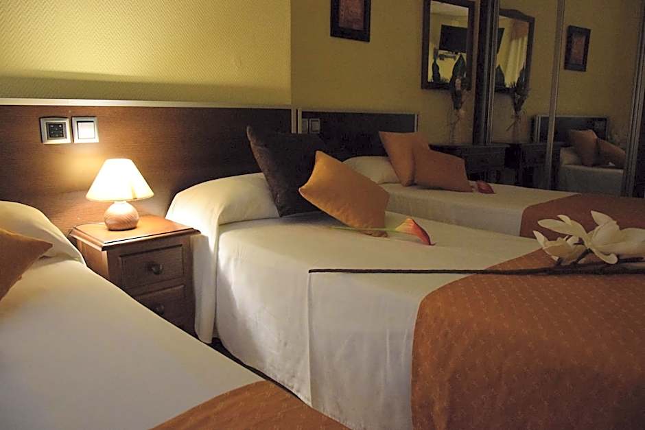 Foto 1 di 5 di Quadruple Room