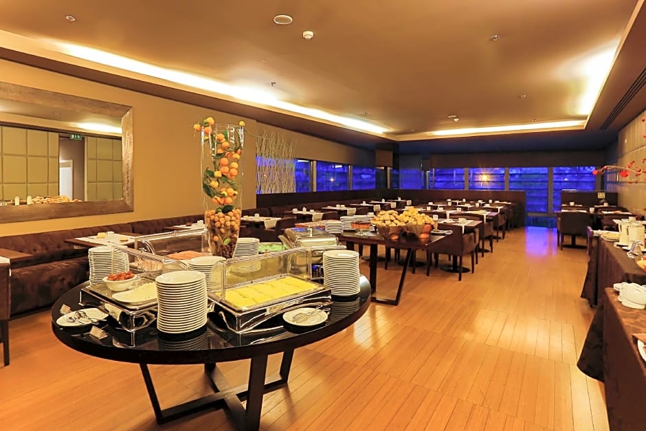 Golden Tulip Sao Joao da Madeira Hotel