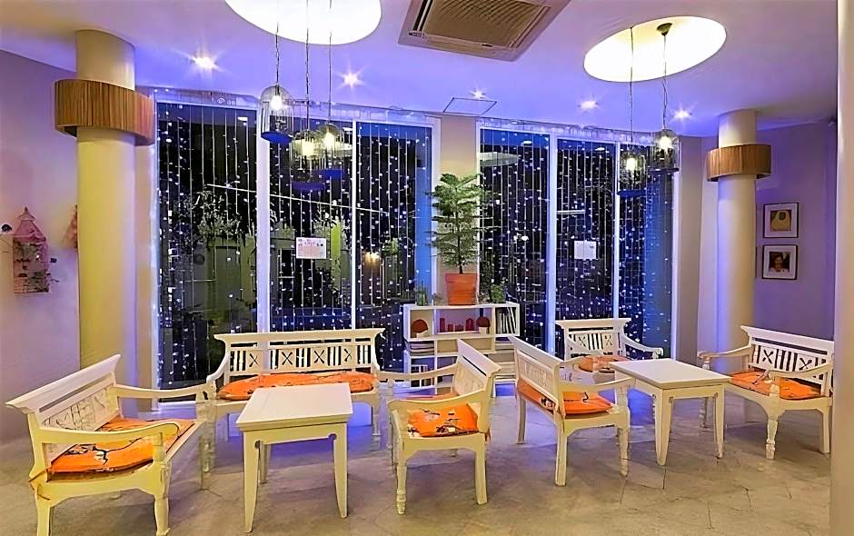 Caza V1 Serviced Apartment