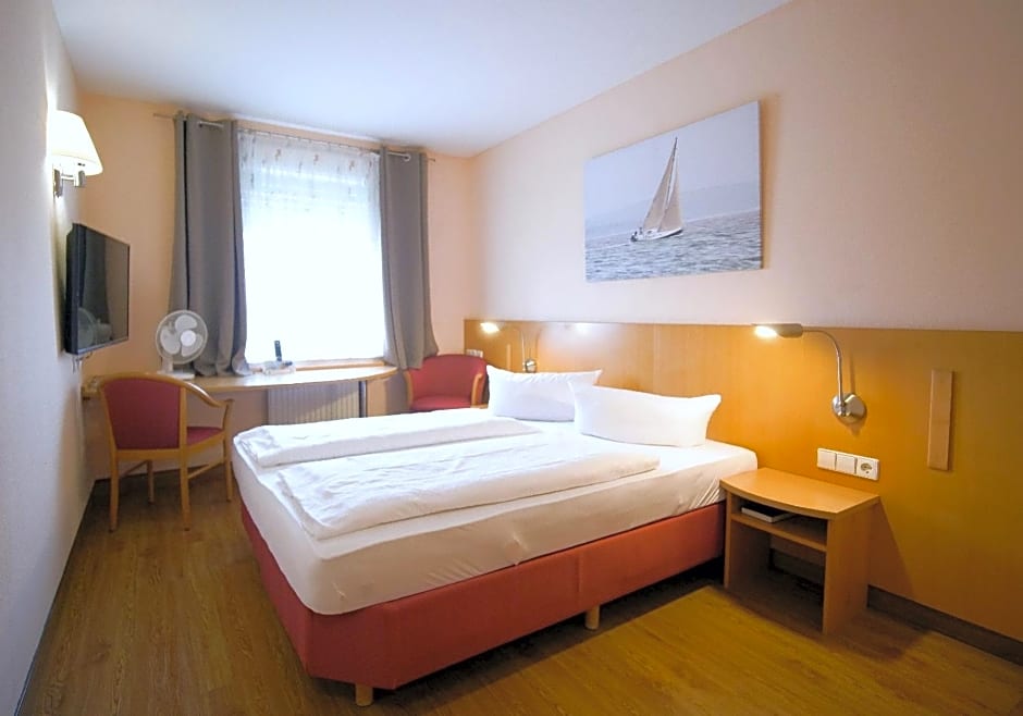 Hotel SunParc - SHUTTLE zum Europa-Park Rust 4km & Rulantica 2km