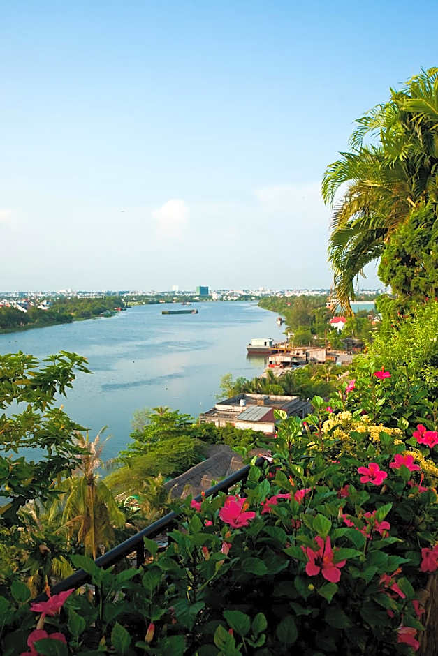 Saigon Domaine Luxury Residences