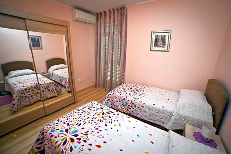 Split Apartments - Peric