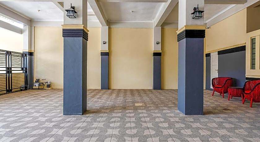 RedDoorz Syariah @ Kertomenanggal Surabaya