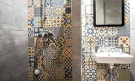 Triple Room with Shared Bathroom