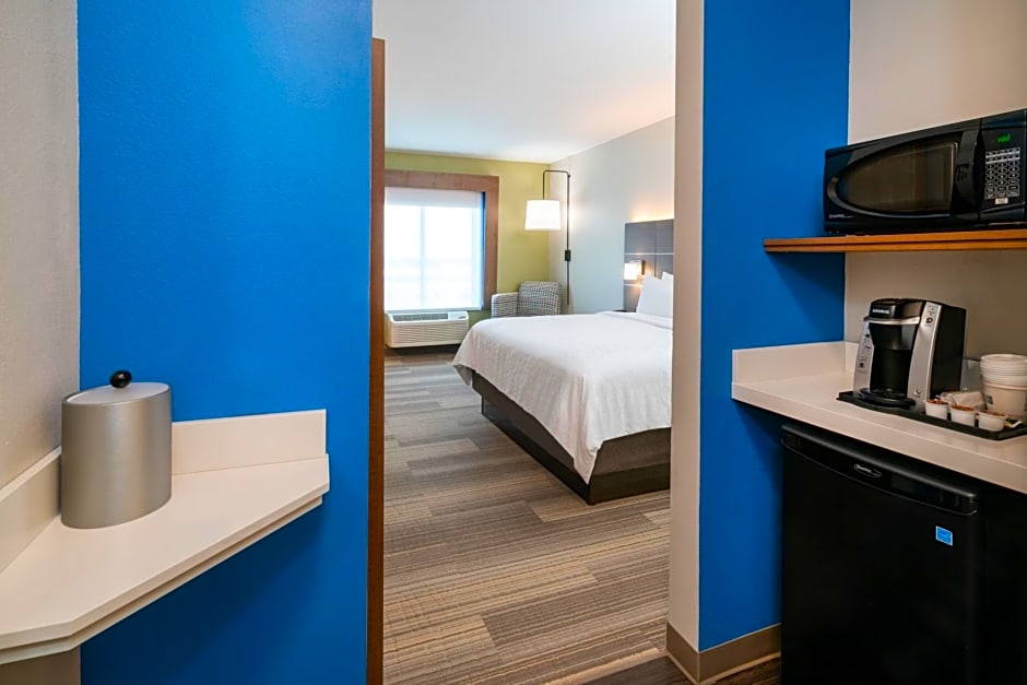 Holiday Inn Express & Suites St Peters By IHG
