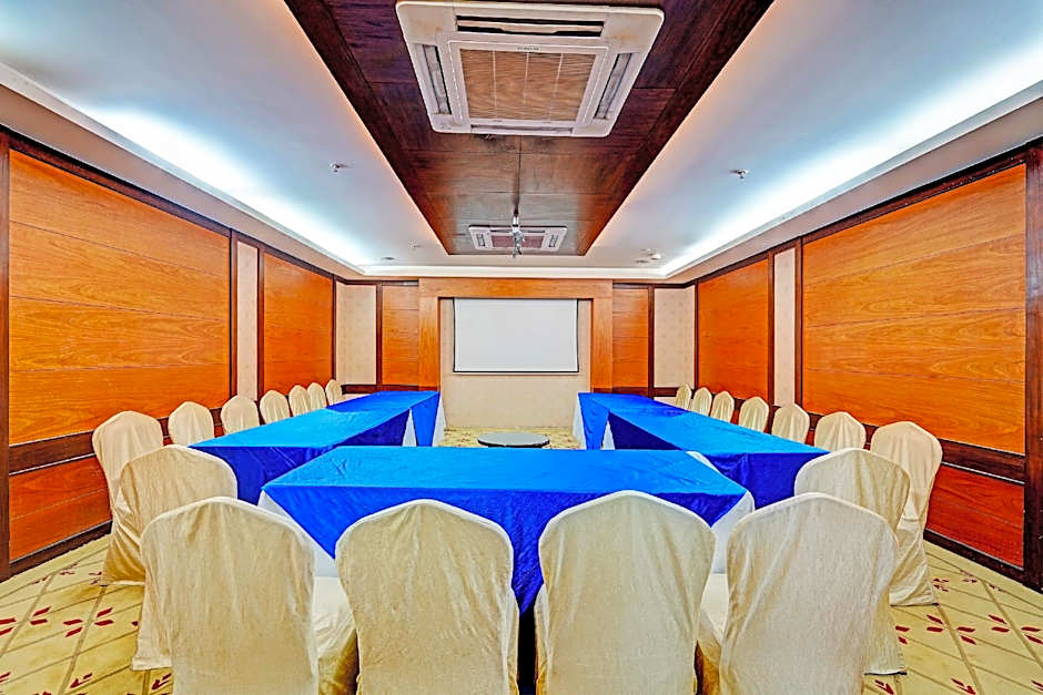 Super Townhouse OAK Hotel City Mark Gurgaon