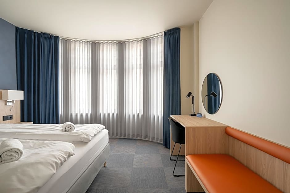 BREEZE Hotel Victoria - Self-Service