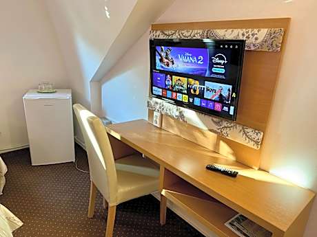 Triple Room with Bathroom