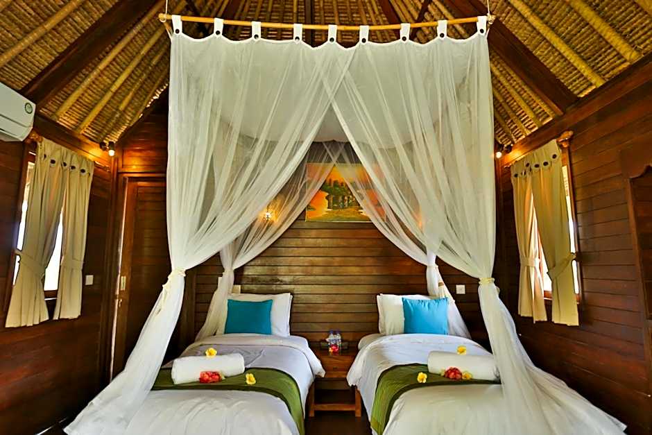 Sunset Coin Lembongan