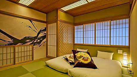 Deluxe Suite with Spa Bath