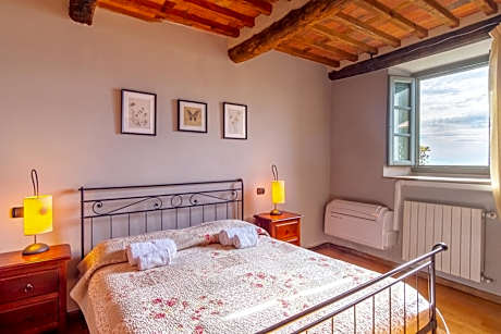 Executive One-Bedroom Apartment with Terrace and Garden View