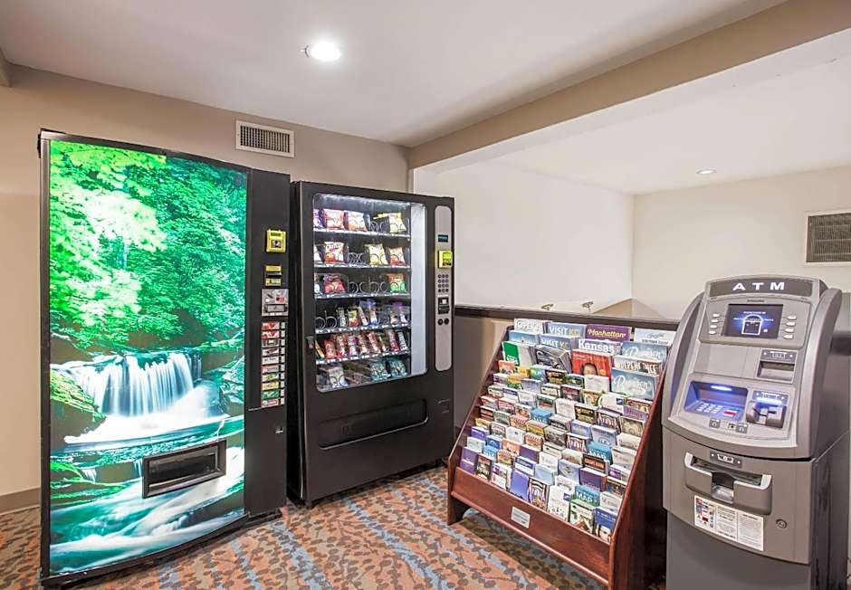 Quality Inn Kansas City International Airport