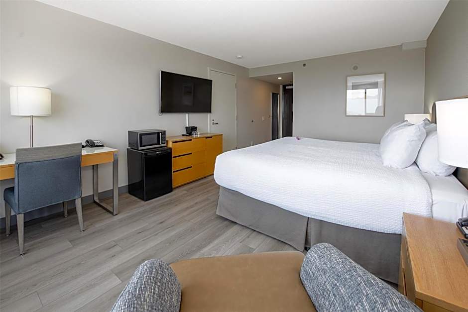 Coast Chilliwack Hotel by APA