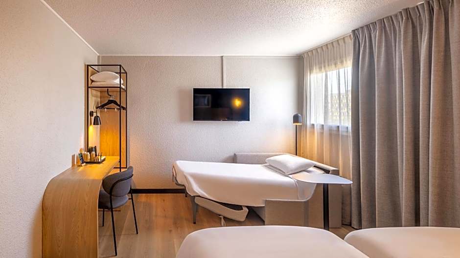 Campanile PRIME - Paris Bobigny