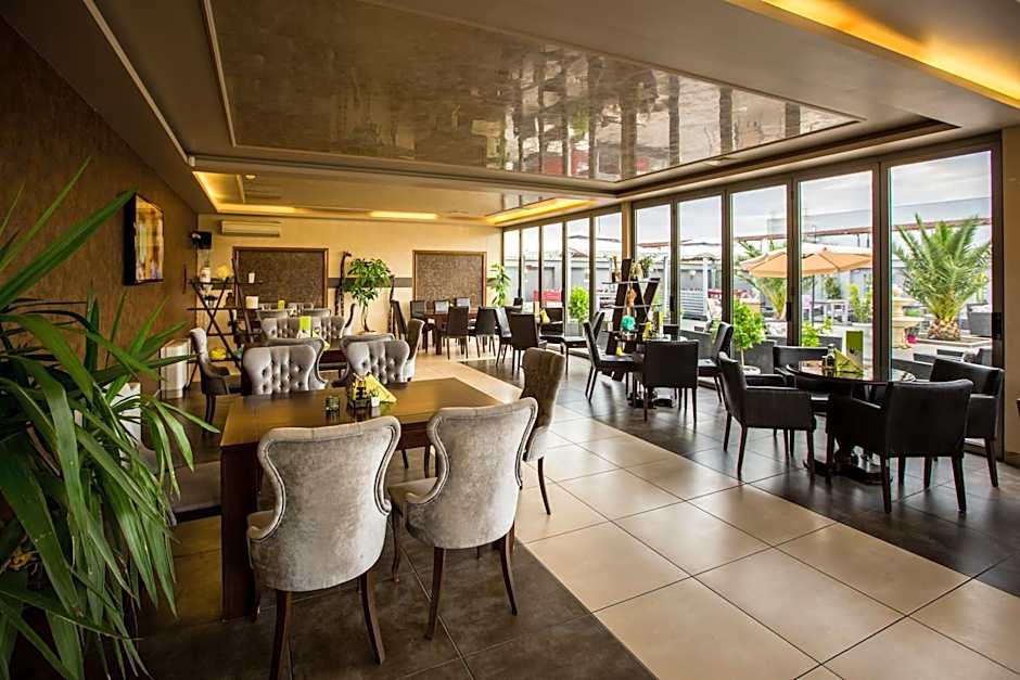 Plaza Hotel Plovdiv - Free Parking