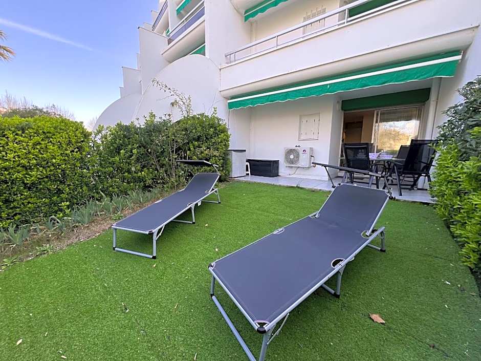 Sol-y-Days Martinic, rez-de-jardin a deux pas des plages