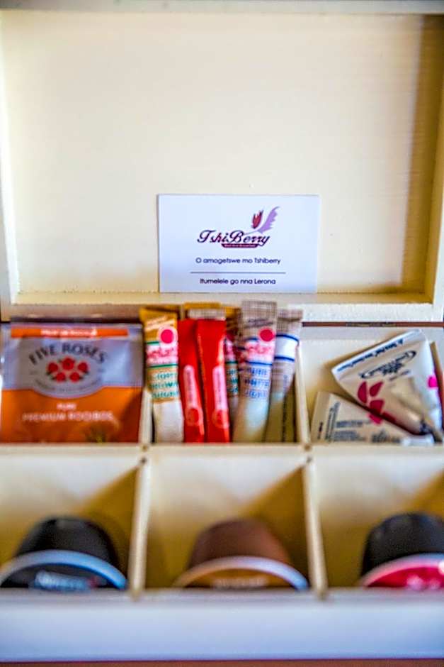 TshiBerry Bed & Breakfast