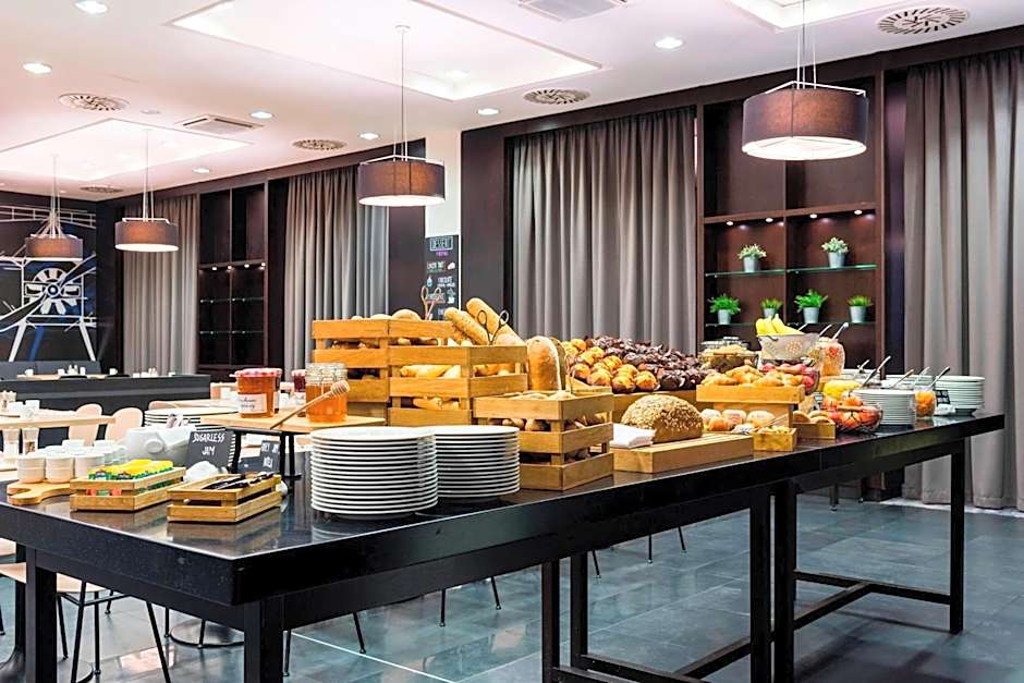 Courtyard By Marriott Prague Airport