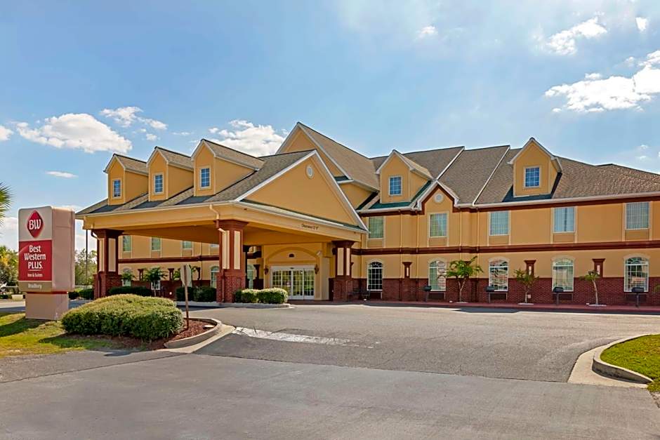 Best Western Plus Bradbury Inn & Suites