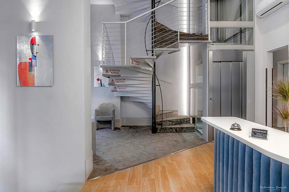 Hotel Cosmos