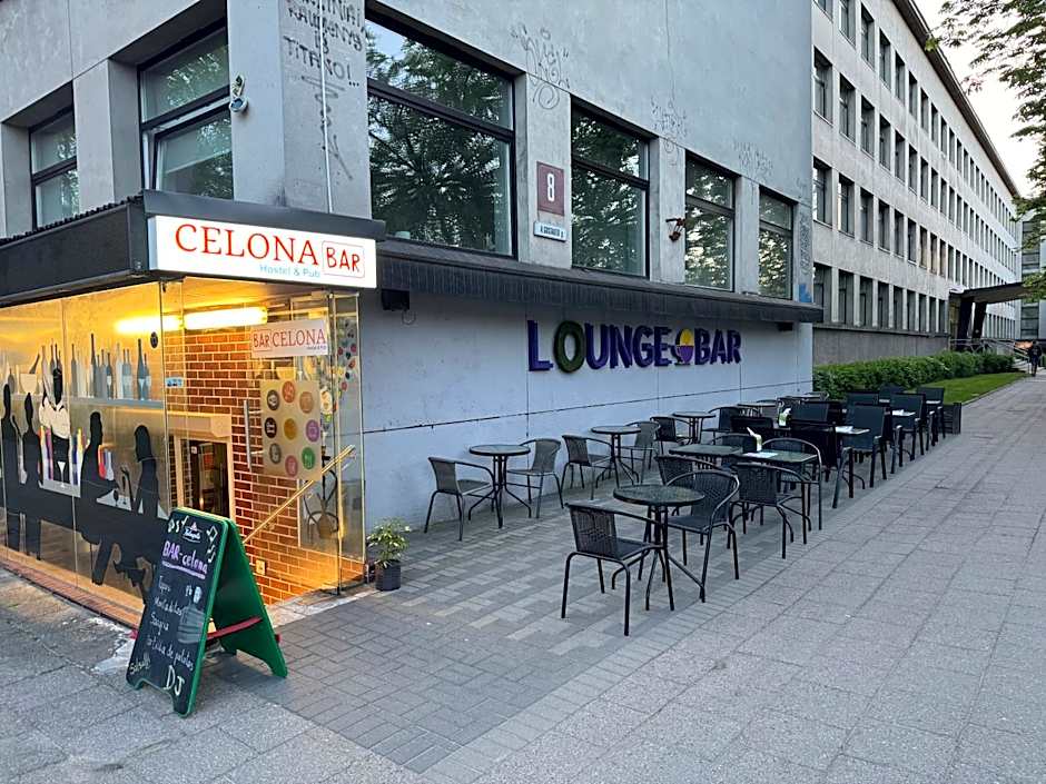 Tiki Taka Hostel & Pub