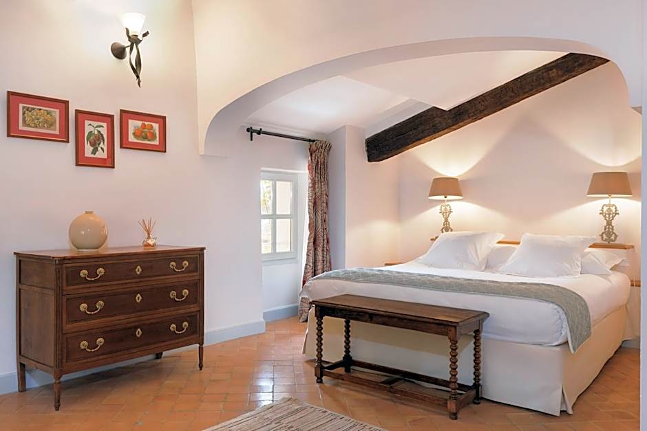 Hostellerie De L'abbaye De La Celle - Les Collectionneurs