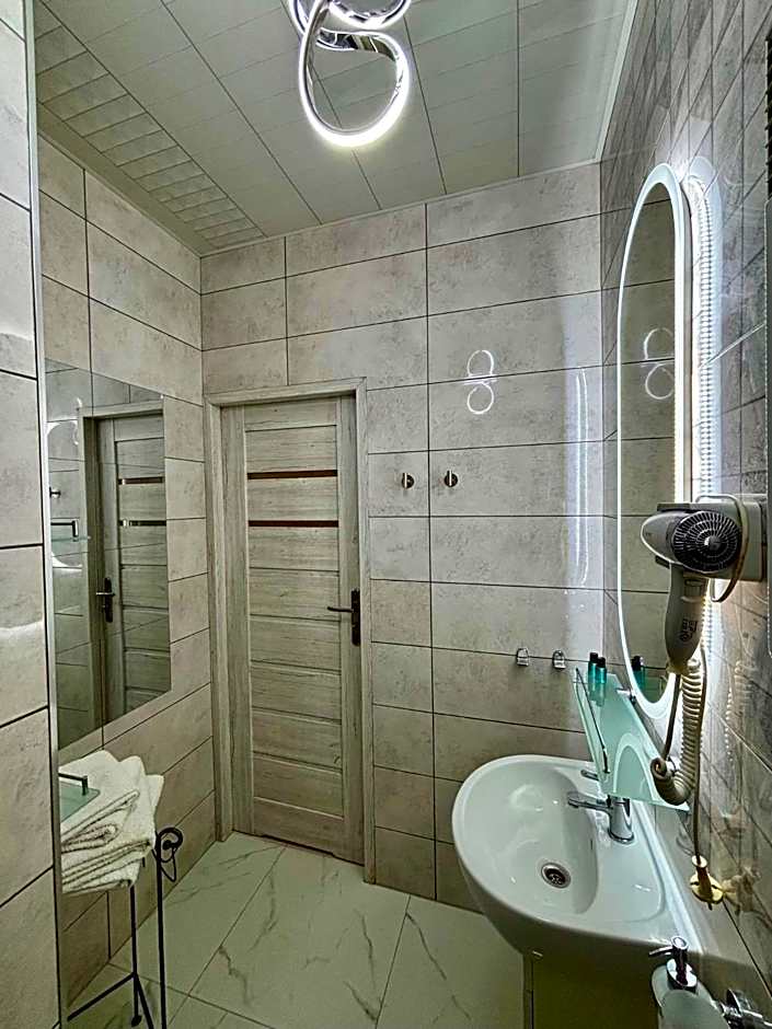 Apartament "Love Island" Jacuzzi SPA z dużą wanną z hydromasażem dla Dwojga