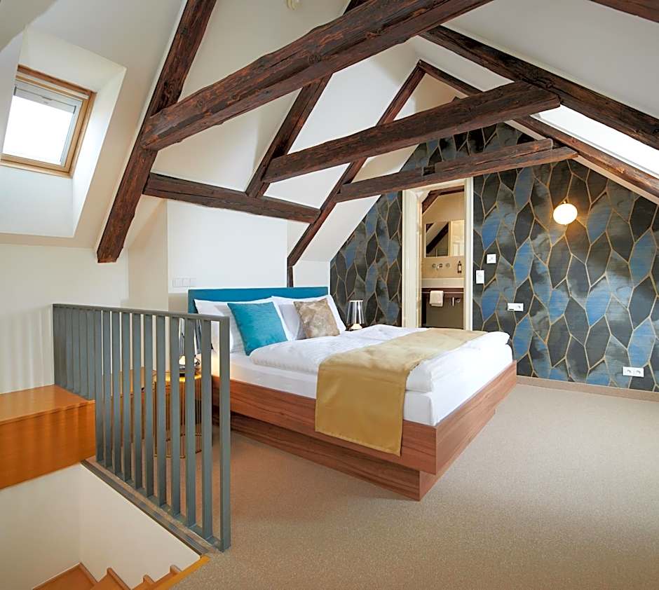 Golden Angel Suites by Adrez