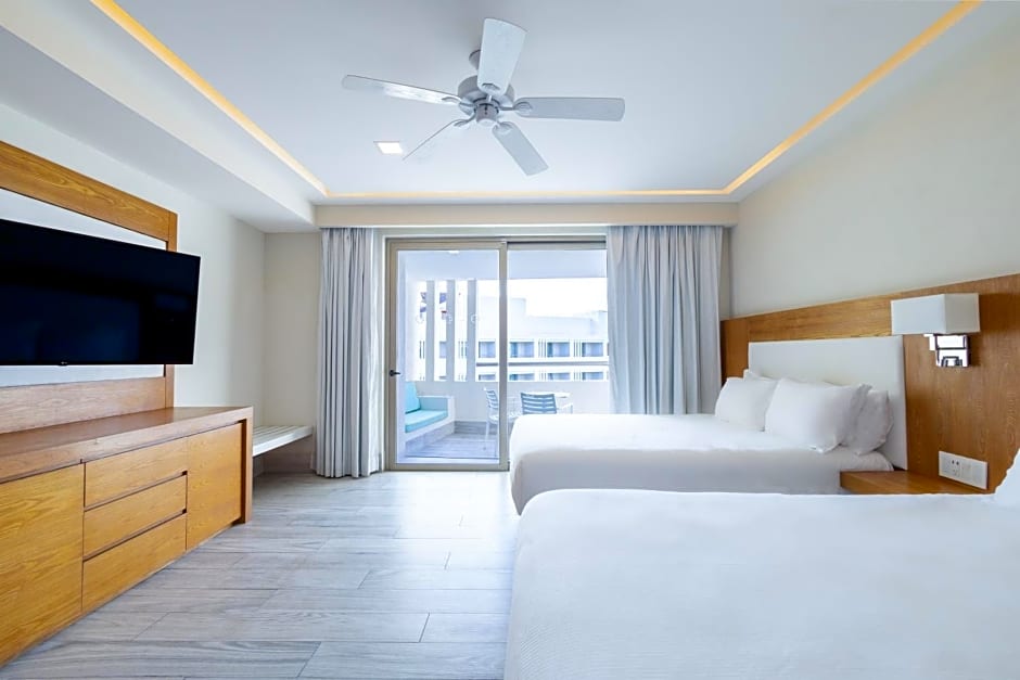 Izla Beach Front Hotel