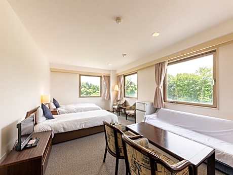 Deluxe Twin Room - Non-Smoking