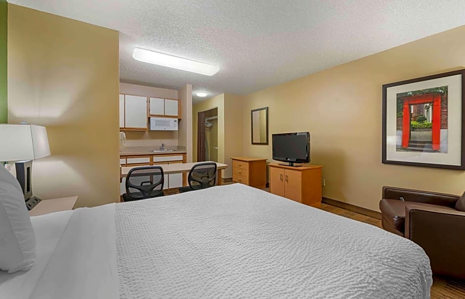 Extended Stay America Suites - Cincinnati - Blue Ash - Reagan Hwy.