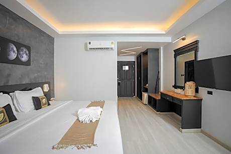 Superior Double or Twin Room with Garden View