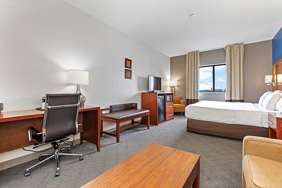 Comfort Suites Lombard - Addison
