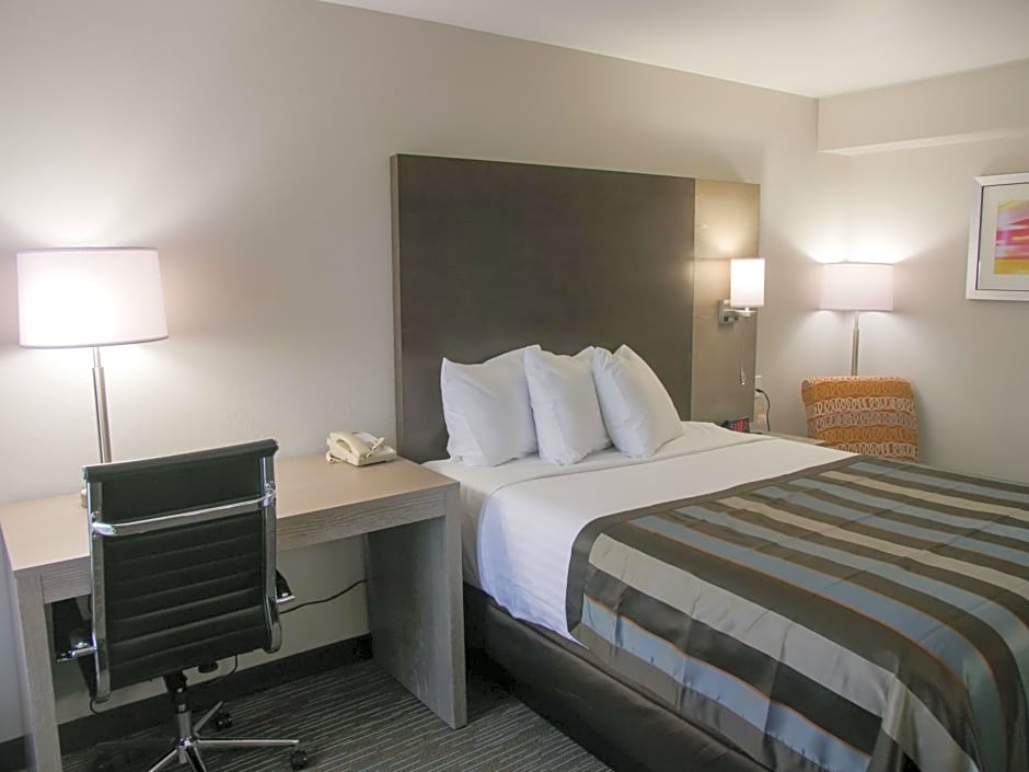 Wingate by Wyndham Louisville Airport Expo Center