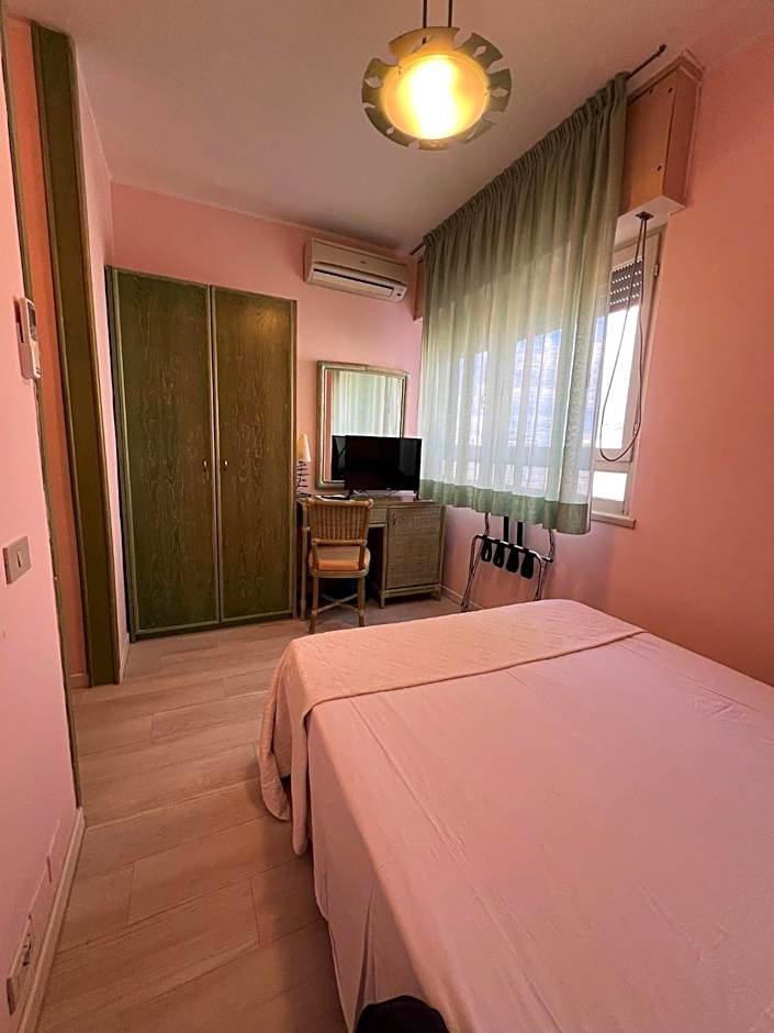 American Hotel