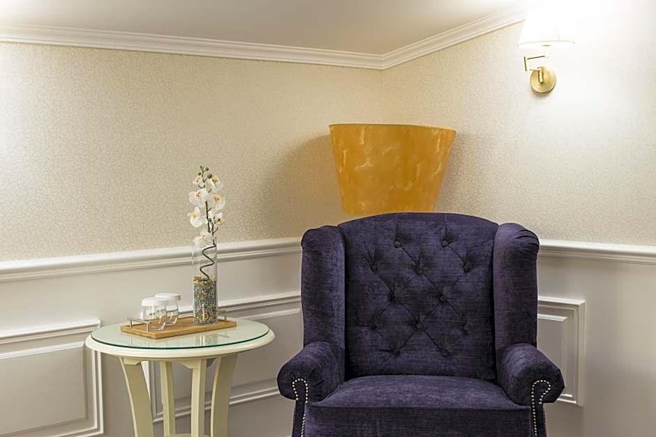 Peninsula Boutique Hotel