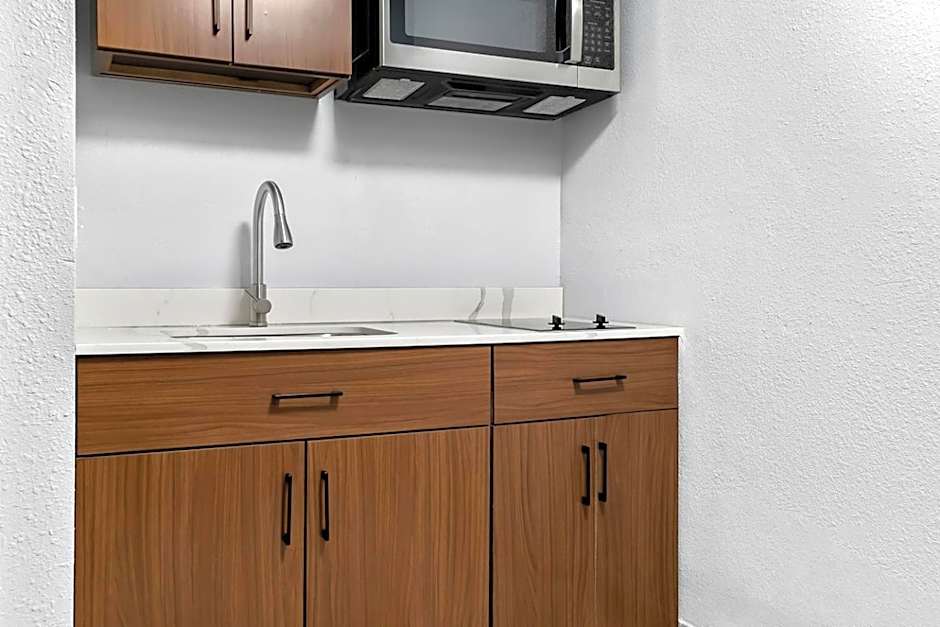 Red Roof Inn Auburn Hills