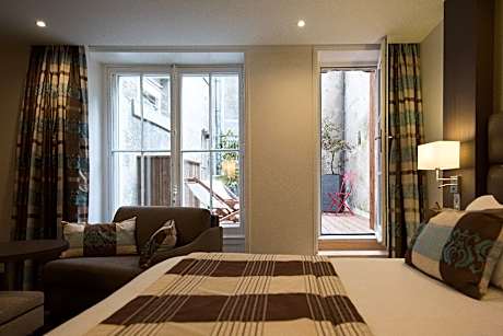 Deluxe Suite (4 Adults)