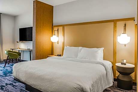 King Suite with Transfer Shower and Sofa Bed - Mobility Access/Communication Assistance