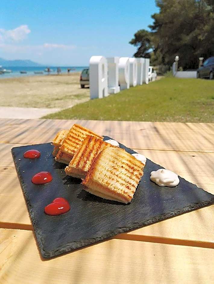 UMBRELLA BEACH APARTMENTs