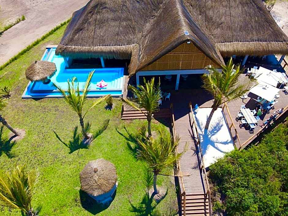 Photo 1 of 36 of Casa Lagoa