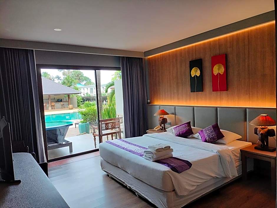 Photo 1 of 11 of Deluxe, Pool View
