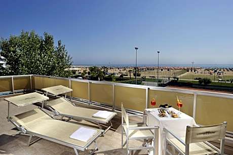 Panoramic Triple Room with Terrace and Sea View
