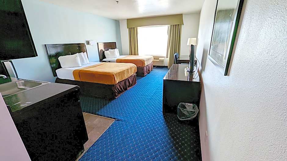 FairBridge Inn & Suites Canadian