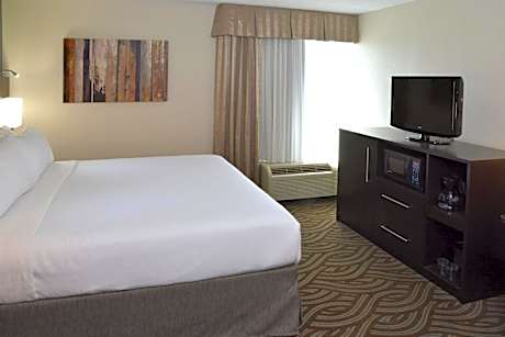 King Room - Hearing Accessible - Non-Smoking