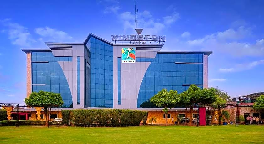 Wingston A Treehouse Hotel - Mathura