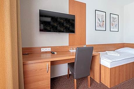 Deluxe Double or Twin Room with Balcony