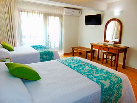 TOWN VIEW 2 DOUBLE BEDS