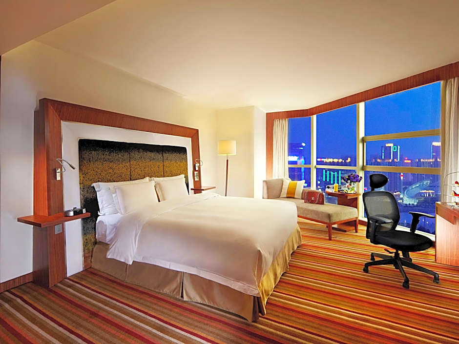 Novotel Zhengzhou Convention Centre Hotel