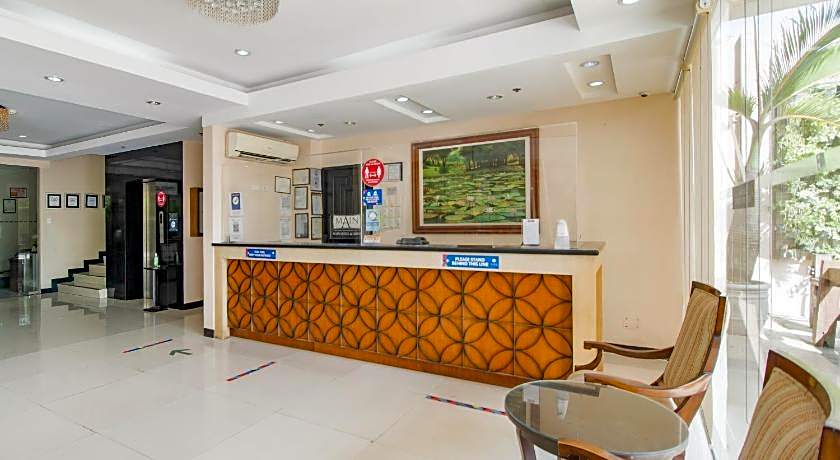 Main Hotel And Suites